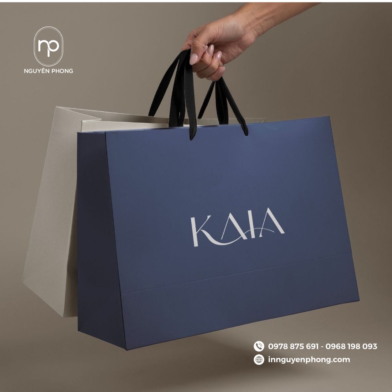 Mẫu túi giấy đựng đồng hồ cao cấp